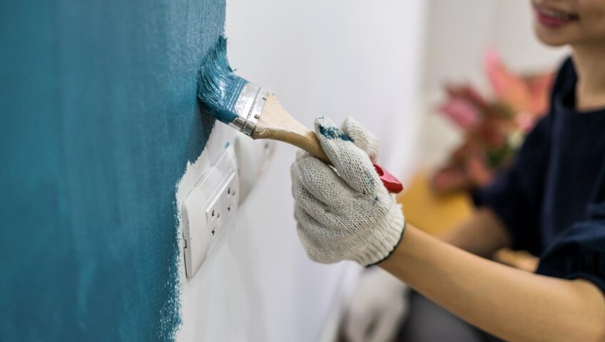 Fading and peeling interior wall paint in a New Jersey home showing it’s time for repainting